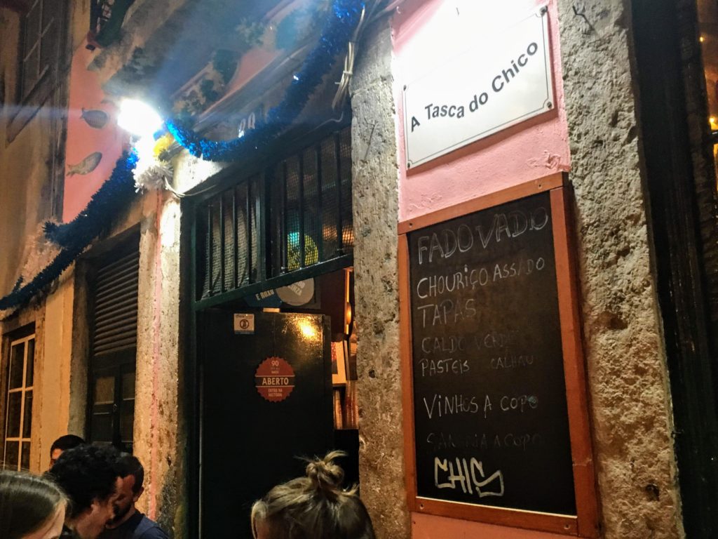 リスボンで無料のファドライブを楽しめる居酒屋。タスカ・ド・チコで郷愁にひたる