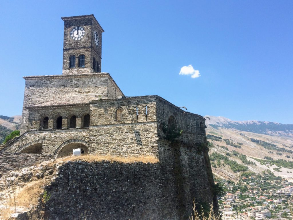 アルバニアの世界遺産！「石の町」ジロカストラの観光スポットと名物グルメ【アクセス＆宿情報も】