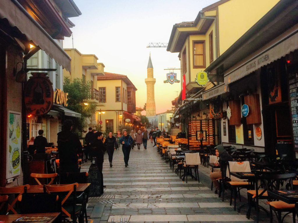 旧市街、グルメ、海！トルコ・アンタルヤ観光の7つの楽しみ方【市内交通・宿情報】